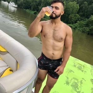 Meet your Posher, Ernesto